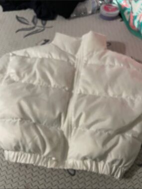 SHEIN White Puffer Vest Jacket